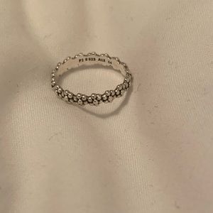 Classic Daisy Flower Band Pandora Ring size 7